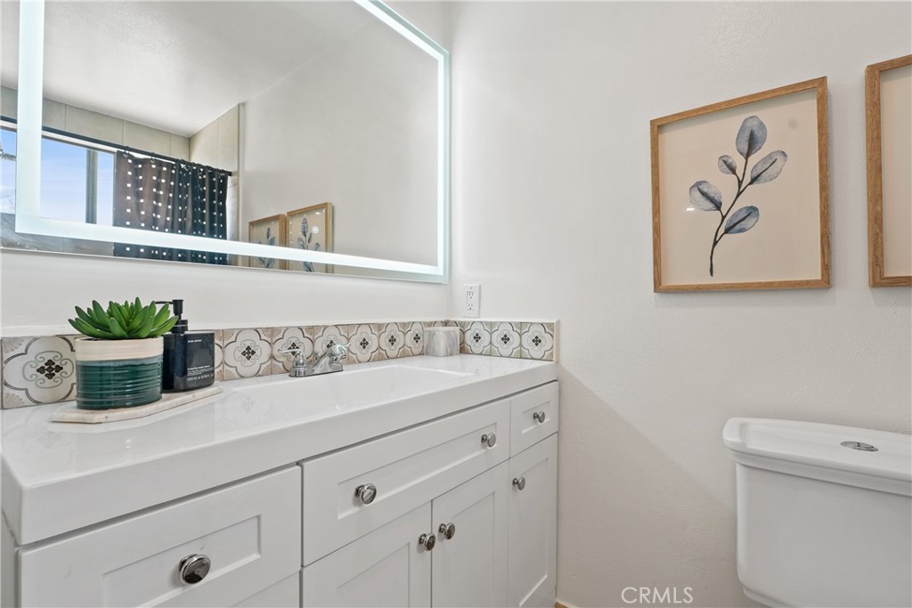 5000 S Centinela 101 Property Photo 11