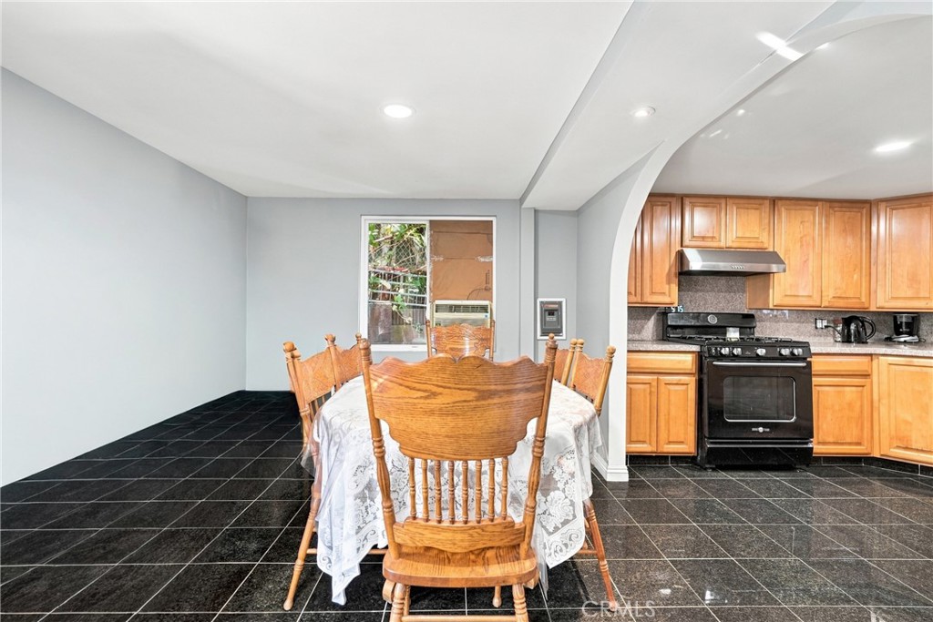 16511 Garfield 45b Property Photo 6