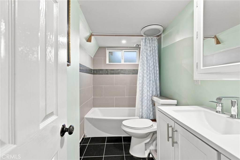 16511 Garfield 45b Property Photo 27