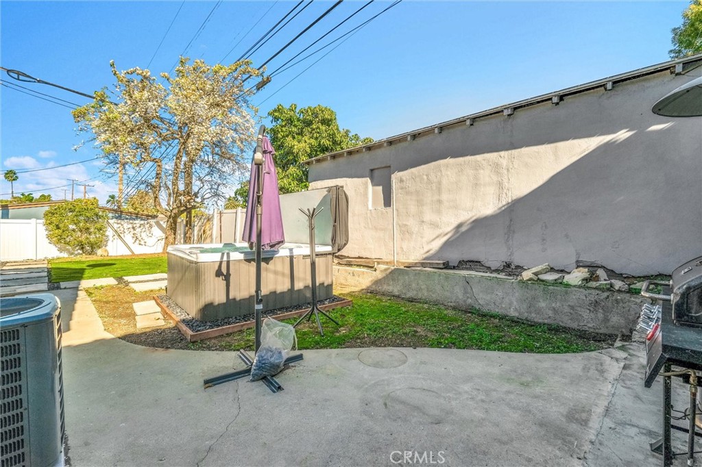 1218 S Wycliff Property Photo 39