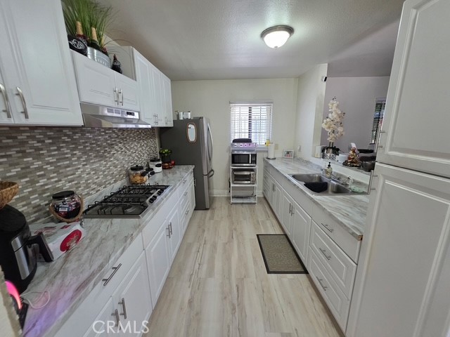 1458 Silver Lake Boulevard Property Photo 4