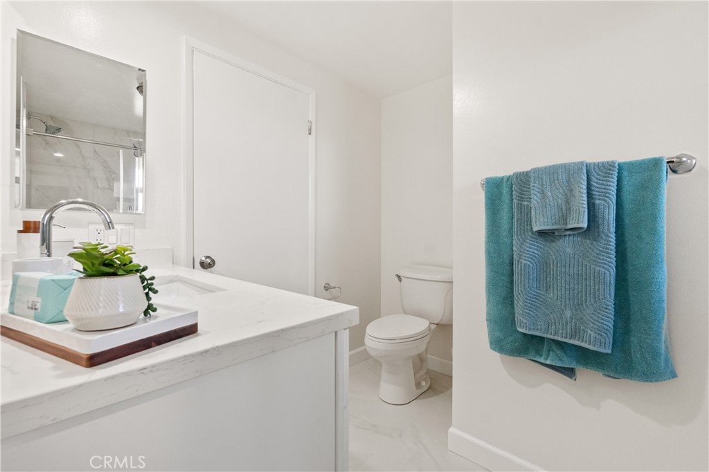 22741 Nadine B Property Photo 13