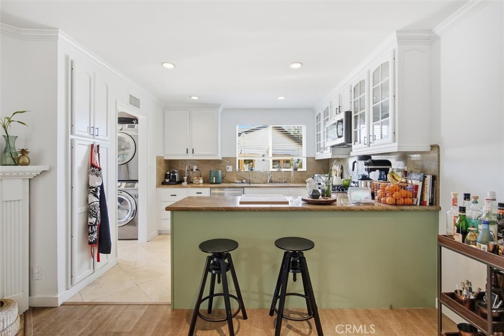 6443 Gross Avenue Property Photo 7