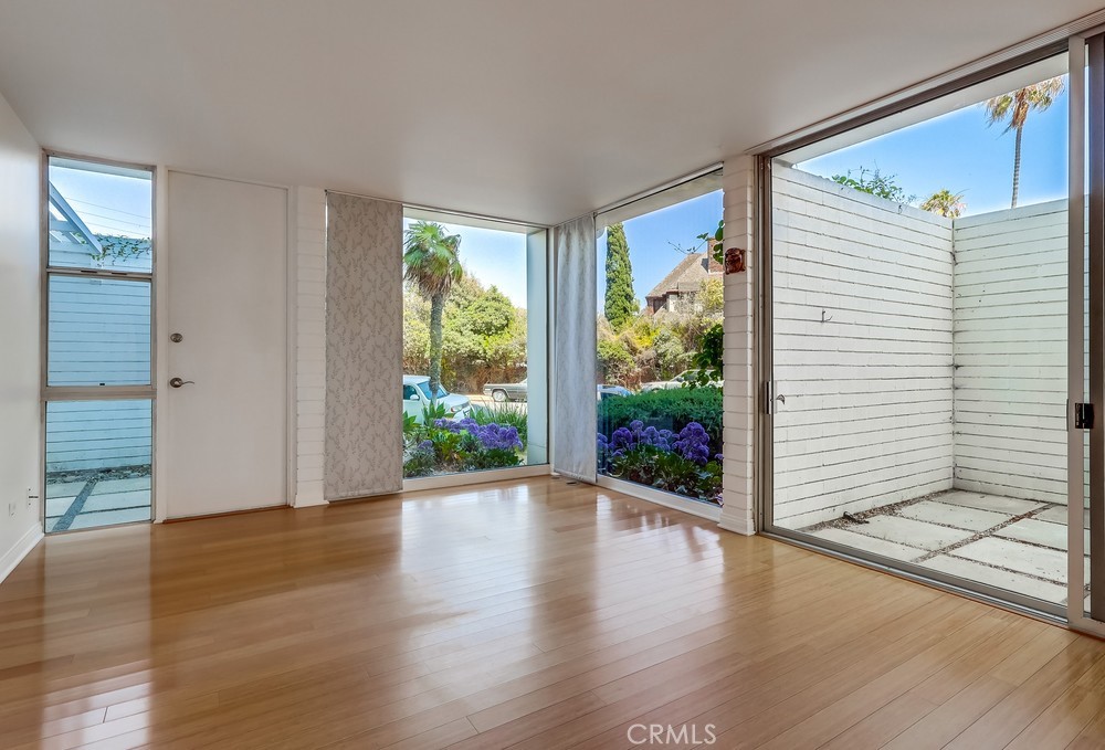 2999 E Ocean Boulevard 120 Property Photo 17