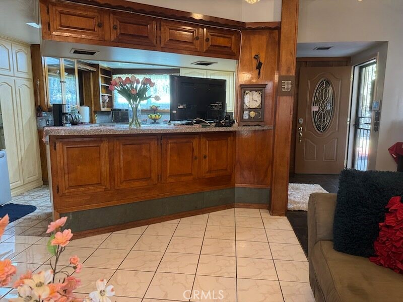 7015 N Atlantic Place Property Photo 8