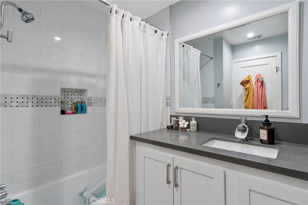 11938 Exposition Boulevard Property Photo 8