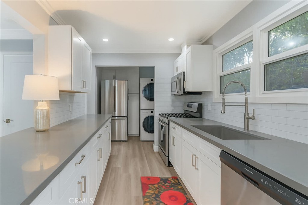 11938 Exposition Boulevard Property Photo 13