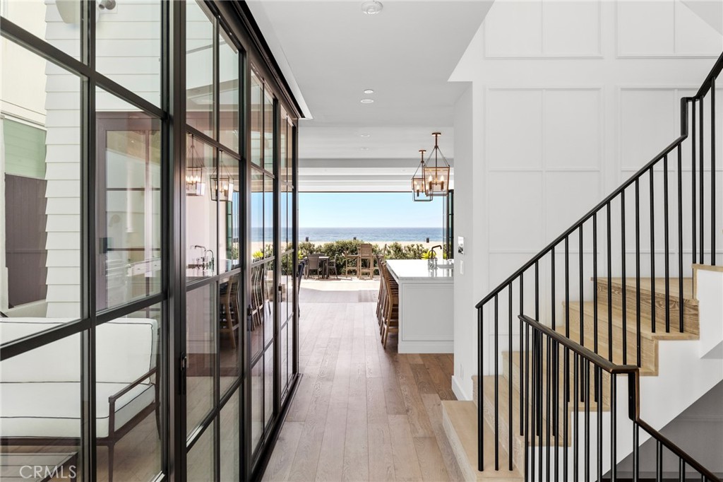 2428 The Strand Property Photo 26