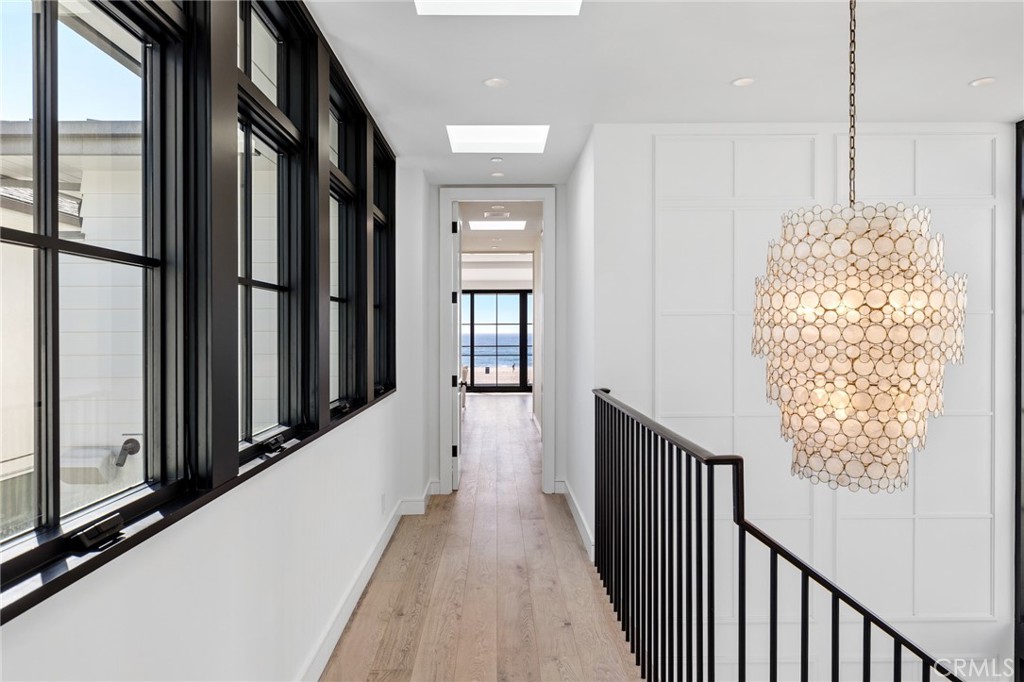 2428 The Strand Property Photo 35