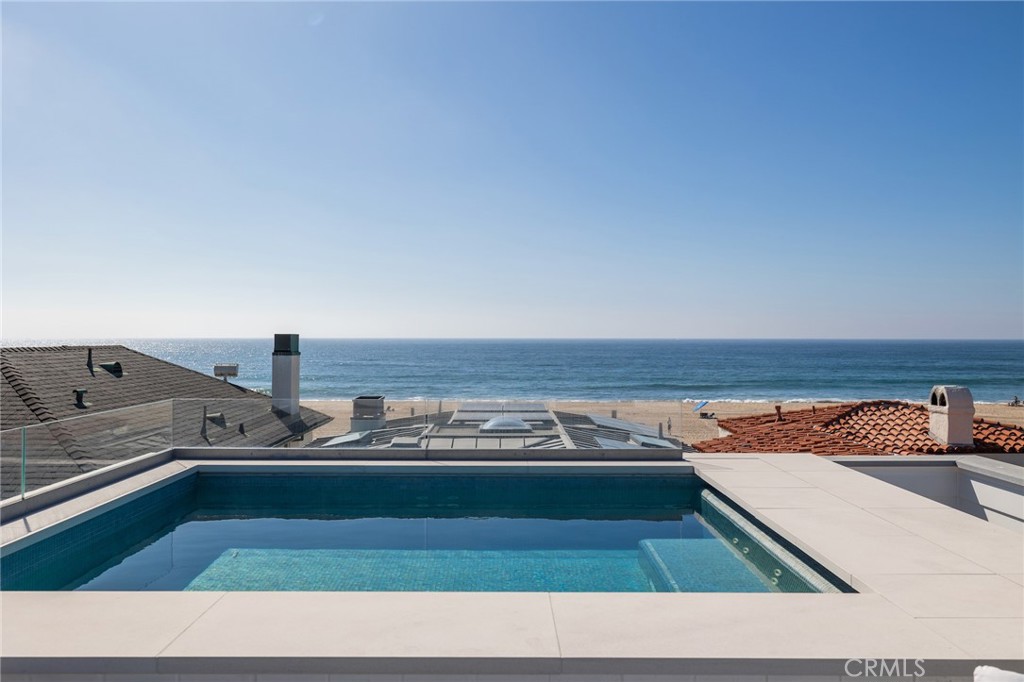 2428 The Strand Property Photo 48