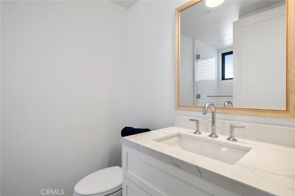 2428 The Strand Property Photo 56