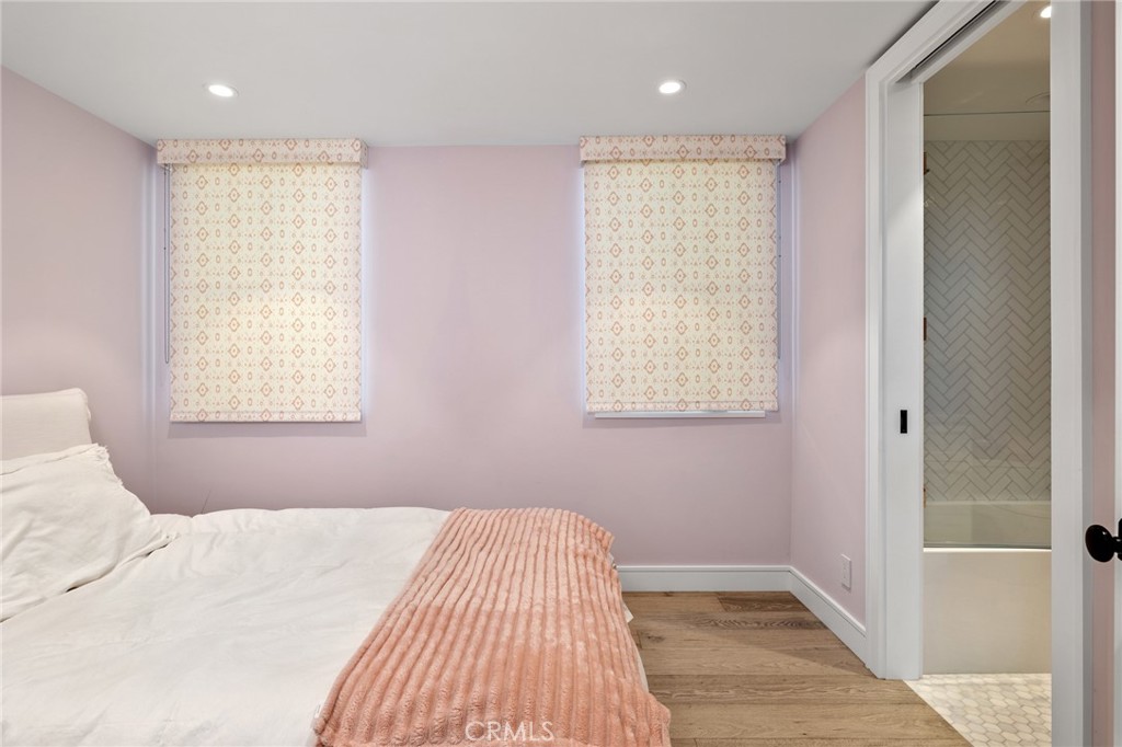 2428 The Strand Property Photo 57