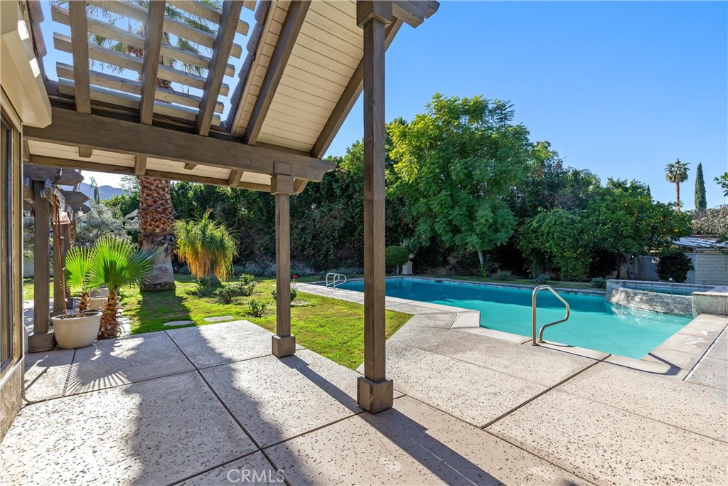 1 Clancy Lane Property Photo 42