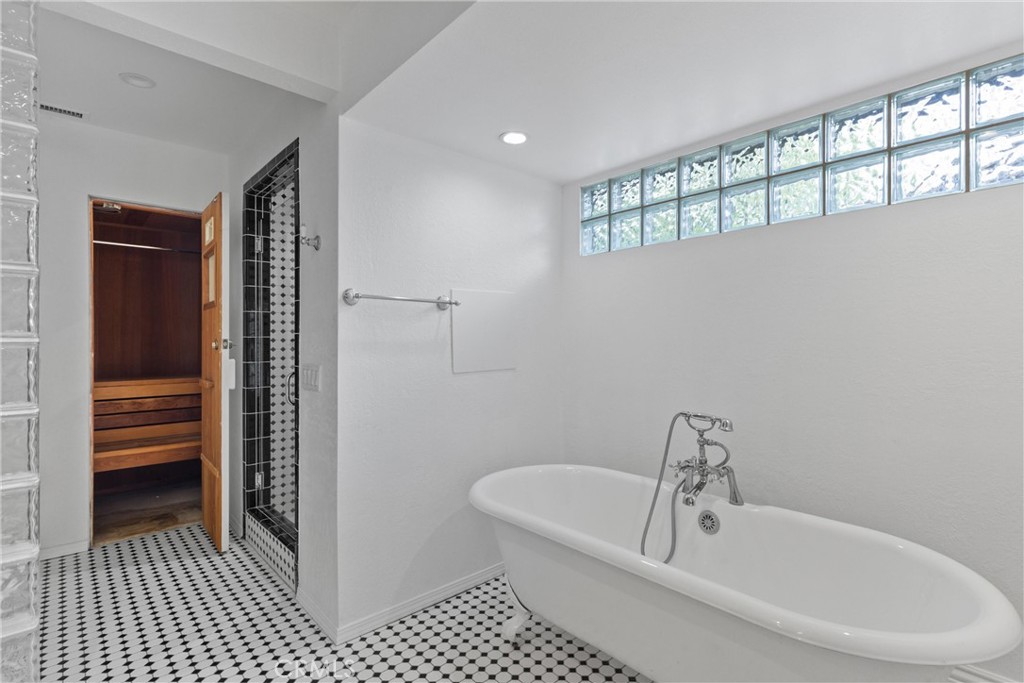 1 Clancy Lane Property Photo 52