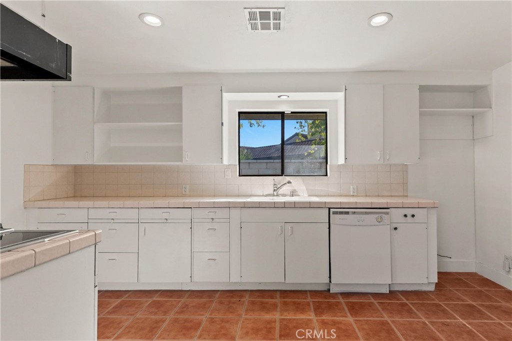 1 Clancy Lane Property Photo 75