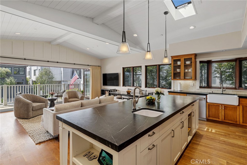 521 24th Place Property Photo 14
