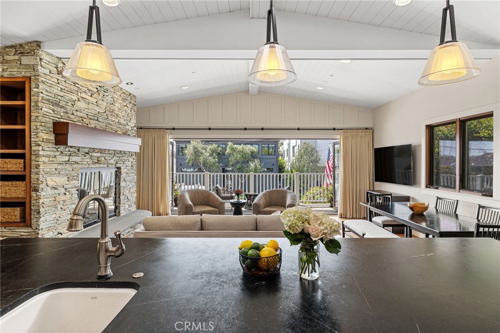 521 24th Place Property Photo 15