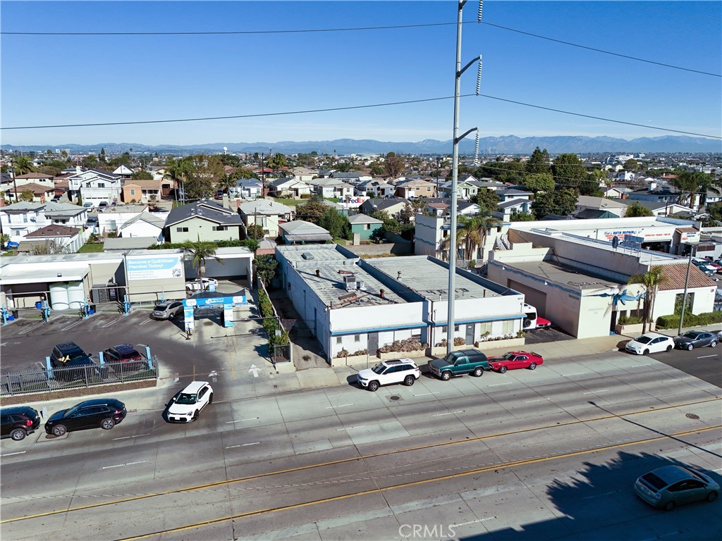 4643 W Rosecrans Property Photo 15