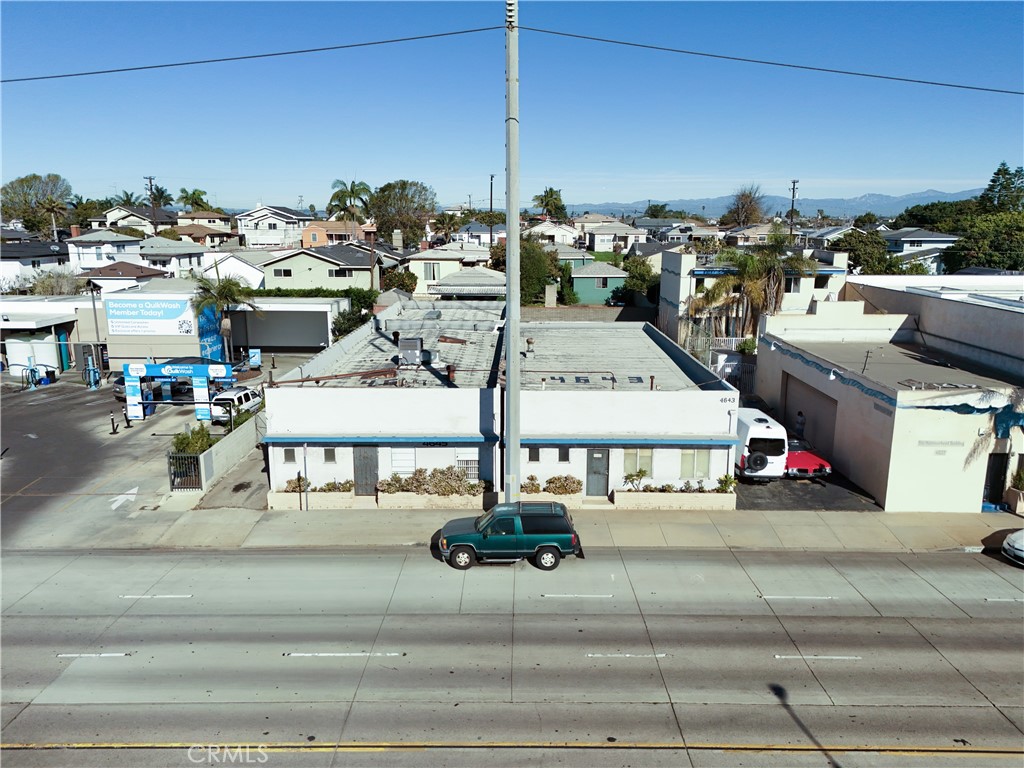 4643 W Rosecrans Property Photo 16