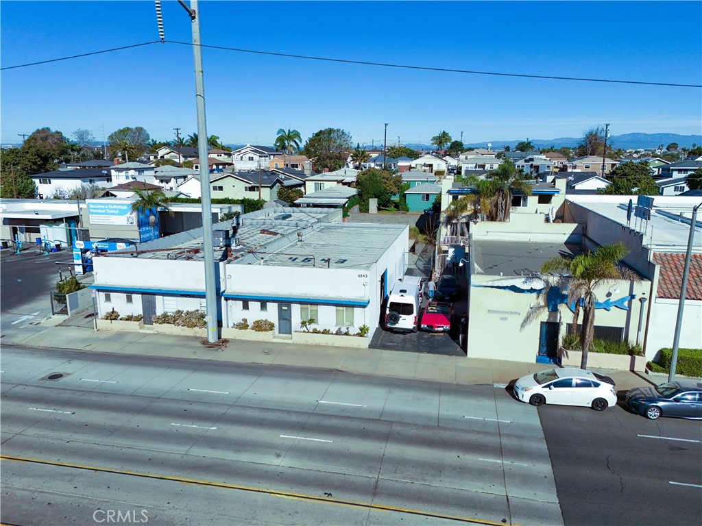 4643 W Rosecrans Property Photo 17
