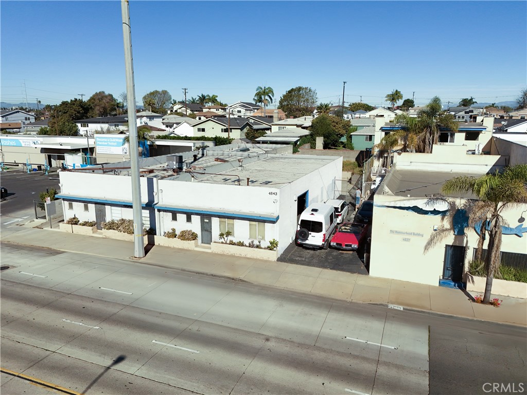 4643 W Rosecrans Property Photo 18