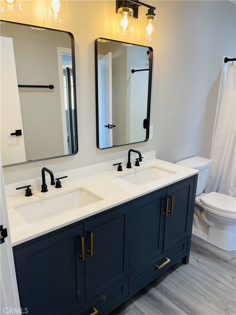 1054 W 23rd Street Property Photo 4