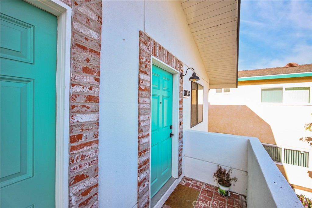 1054 W 23rd Street Property Photo 13
