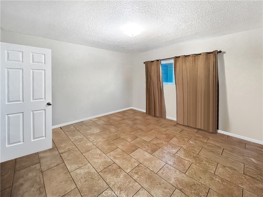 4084 W 137th B Property Photo 6