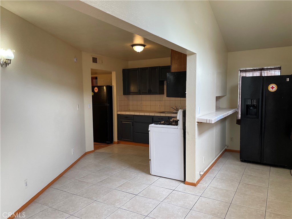 1349 Walnut Avenue Property Photo 4