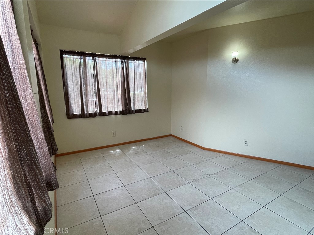 1349 Walnut Avenue Property Photo 5