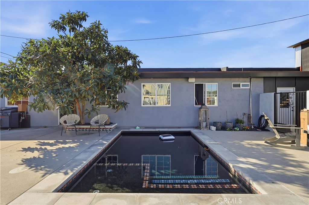 1040 1048 251st Property Photo 8