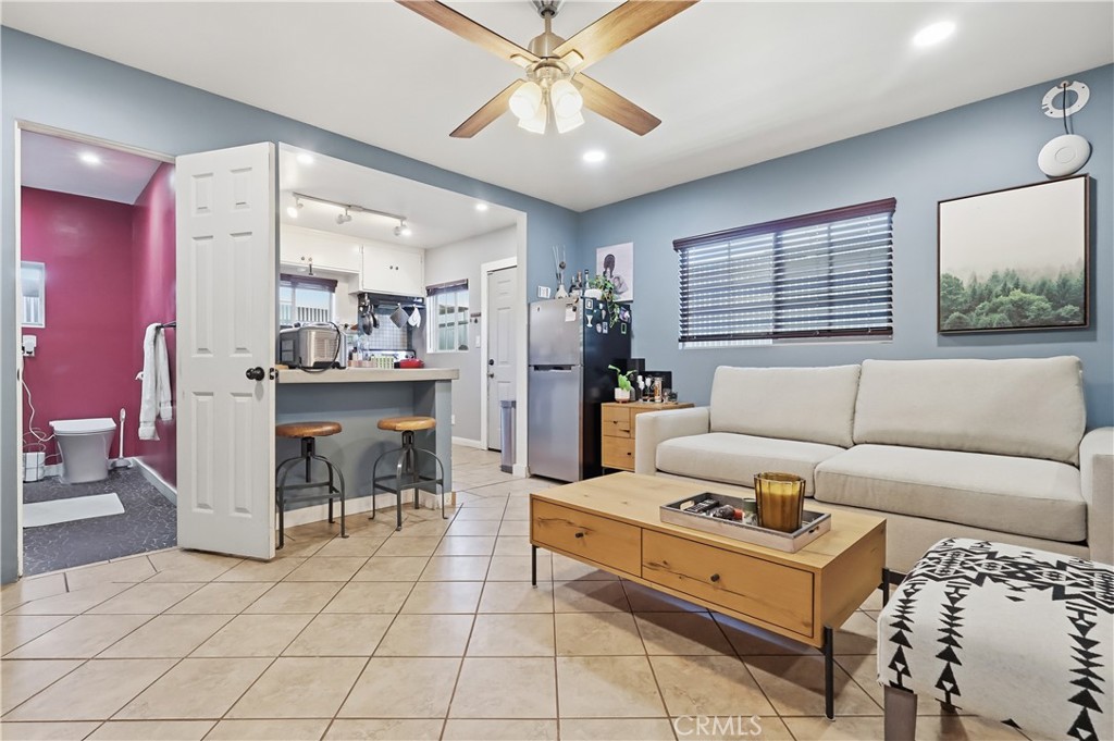 1040 1048 251st Property Photo 16