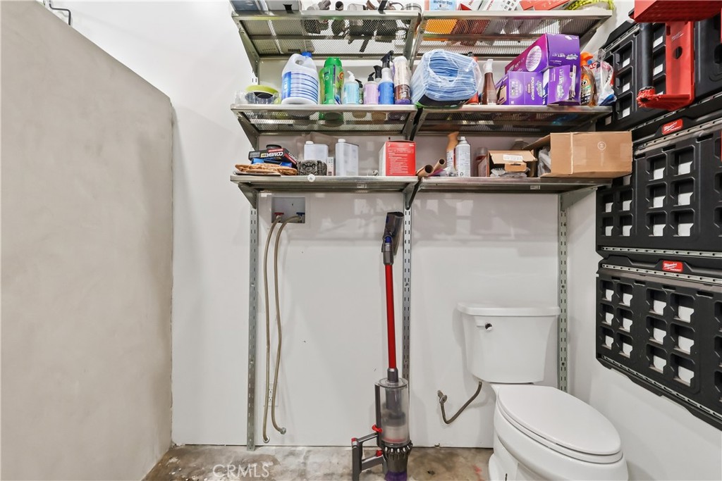 1040 1048 251st Property Photo 23