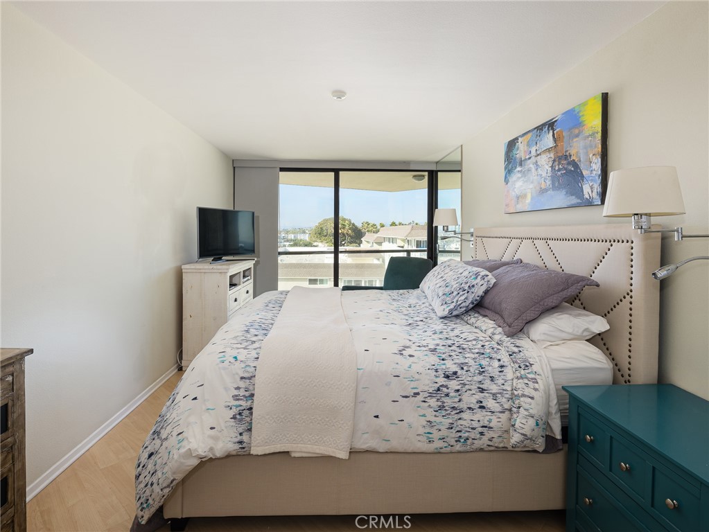 531 Esplanade 313 Property Photo 12