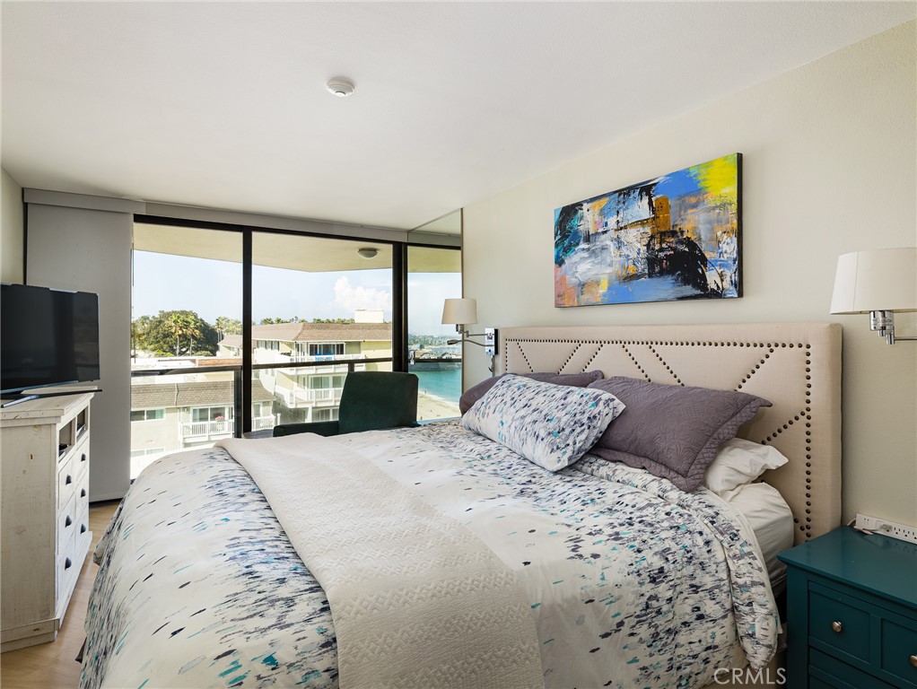531 Esplanade 313 Property Photo 13