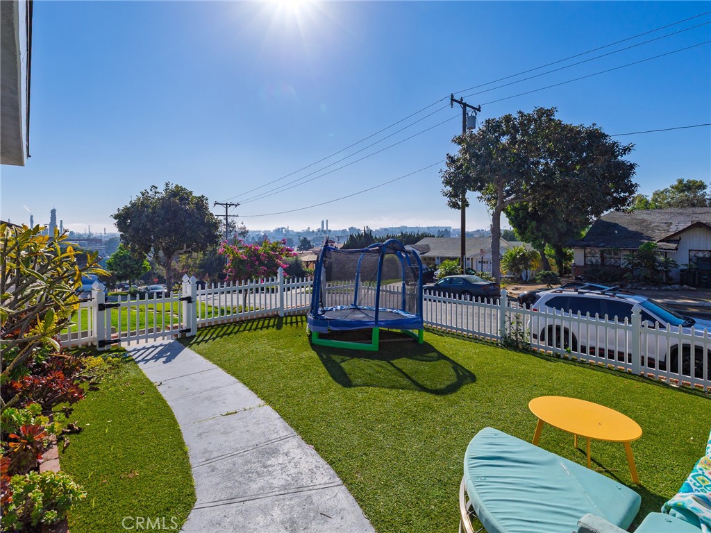 526 Sheldon Street Property Photo 4