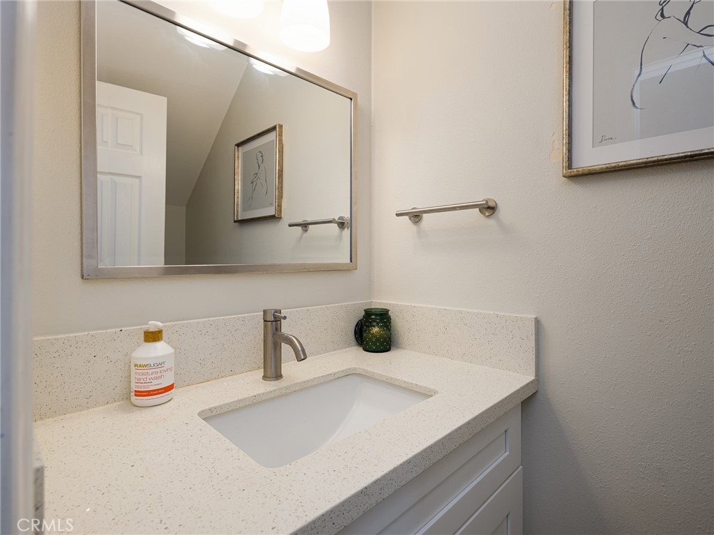 526 Sheldon Street Property Photo 29