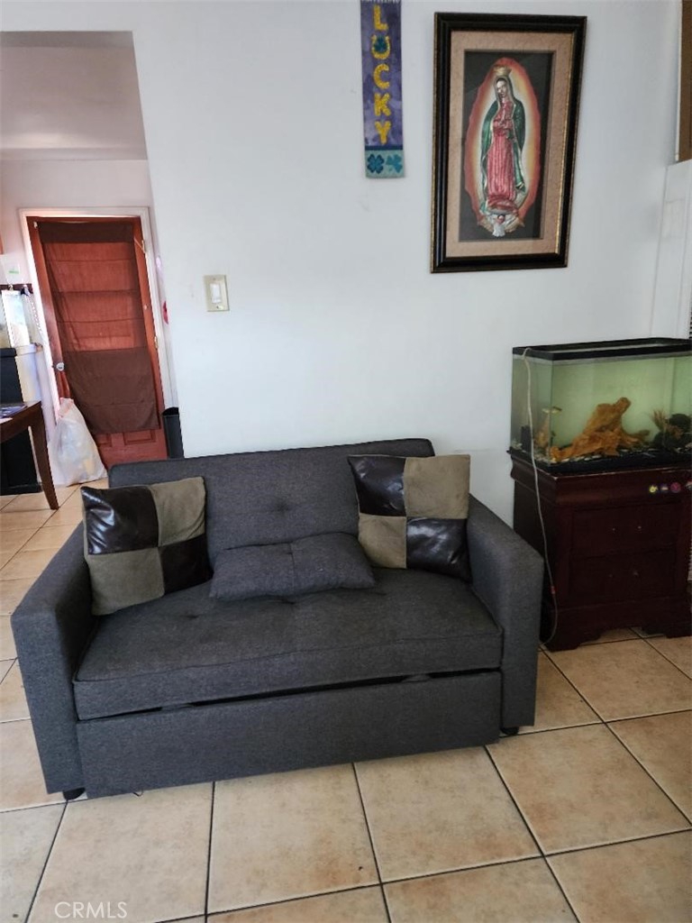 319 E 98th Street Property Photo 6