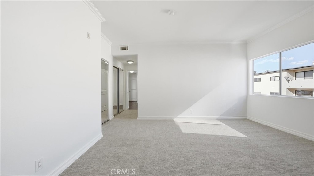 11822 Goshen Avenue 303 Property Photo 13