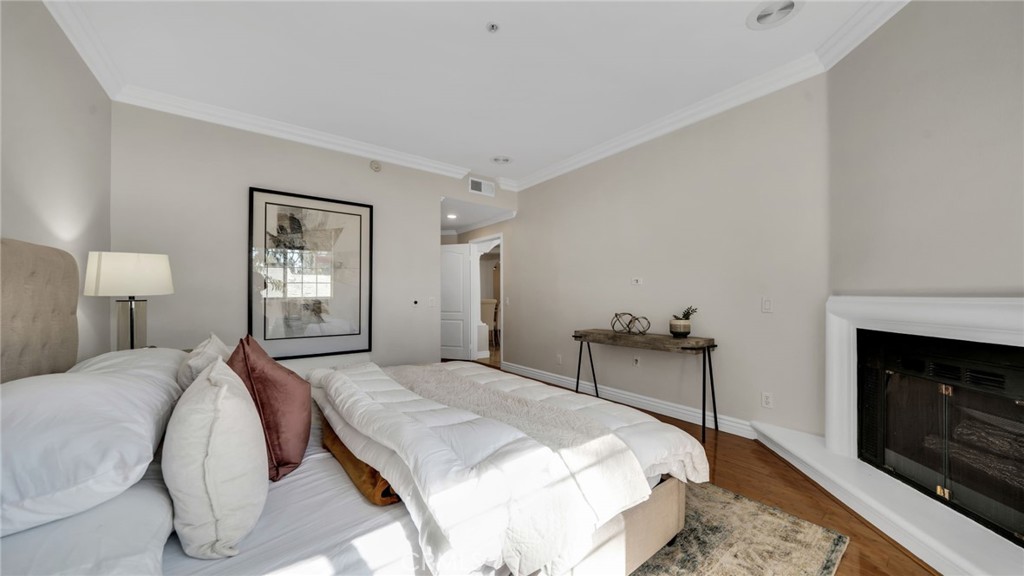 7218 Hillside Avenue 202 Property Photo 17
