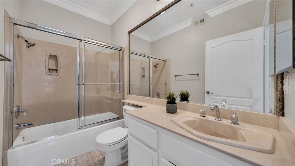 7218 Hillside Avenue 202 Property Photo 24