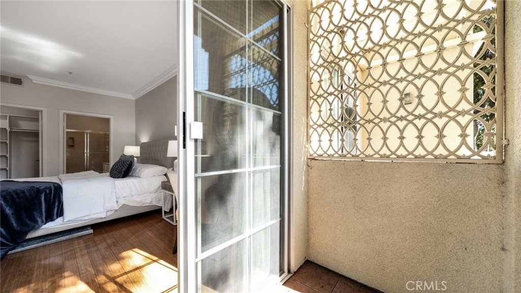 7218 Hillside Avenue 202 Property Photo 25