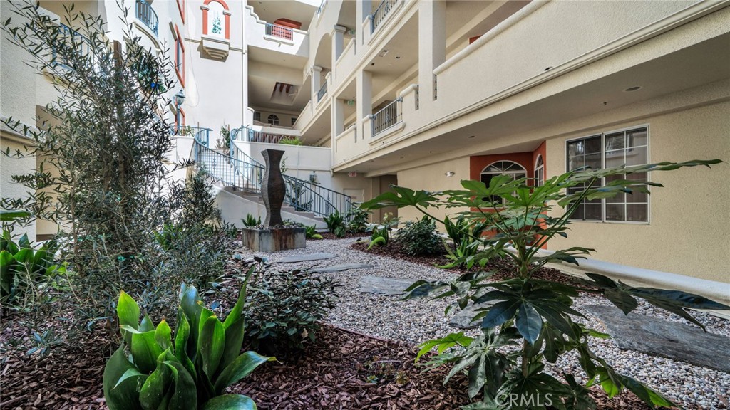 7218 Hillside Avenue 202 Property Photo 31