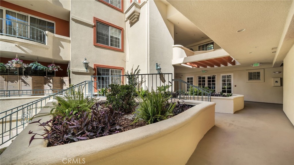 7218 Hillside Avenue 202 Property Photo 33