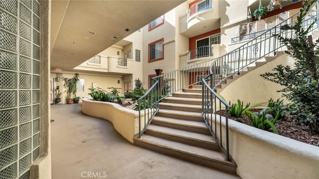 7218 Hillside Avenue 202 Property Photo 34