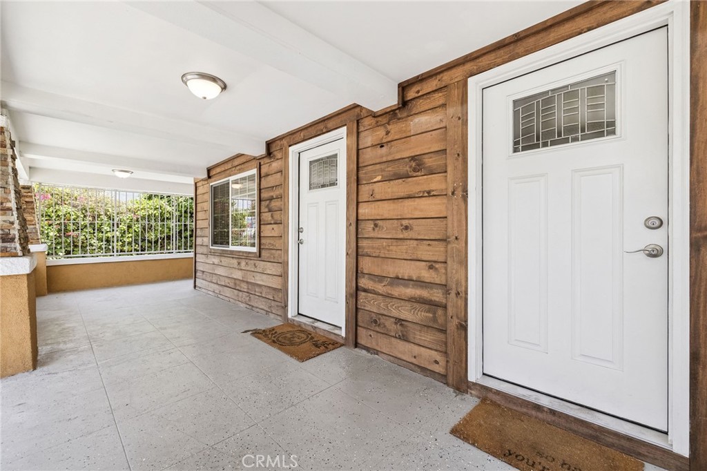 2104 Crenshaw Boulevard Property Photo 4