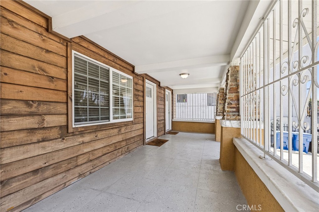 2104 Crenshaw Boulevard Property Photo 5