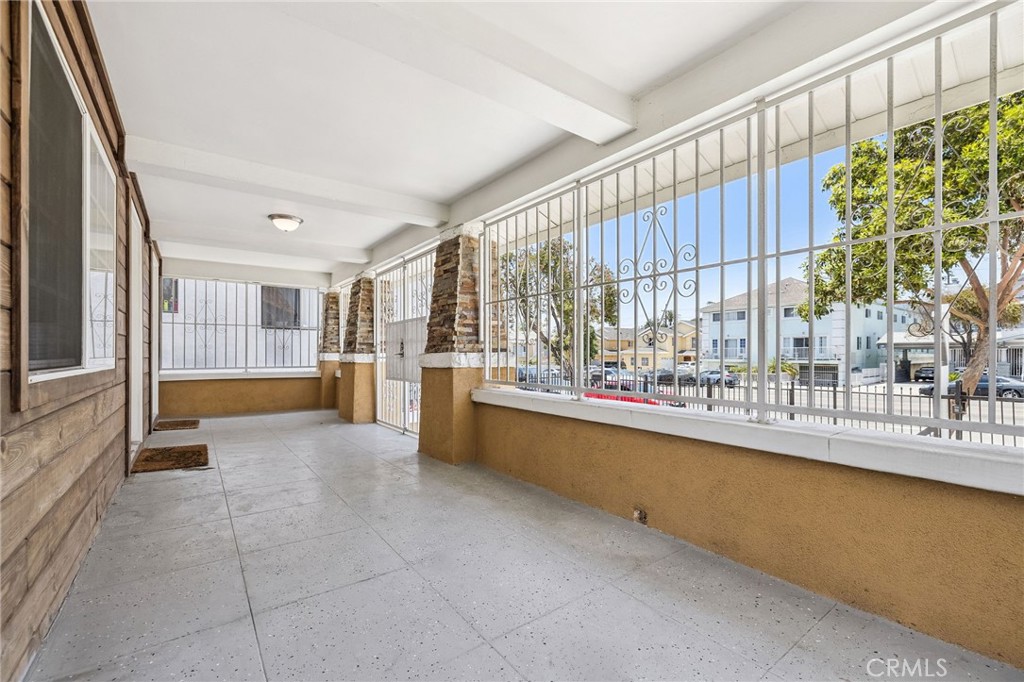 2104 Crenshaw Boulevard Property Photo 6