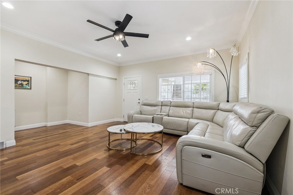 2104 Crenshaw Boulevard Property Photo 10
