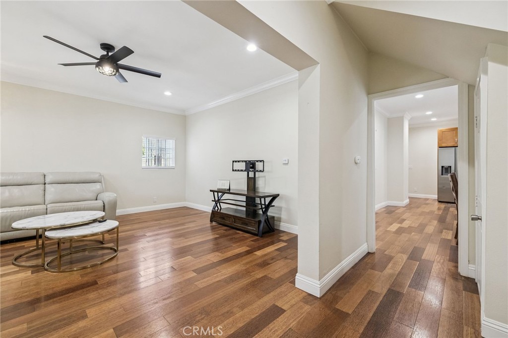 2104 Crenshaw Boulevard Property Photo 11